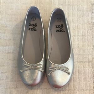 Girls silver flats